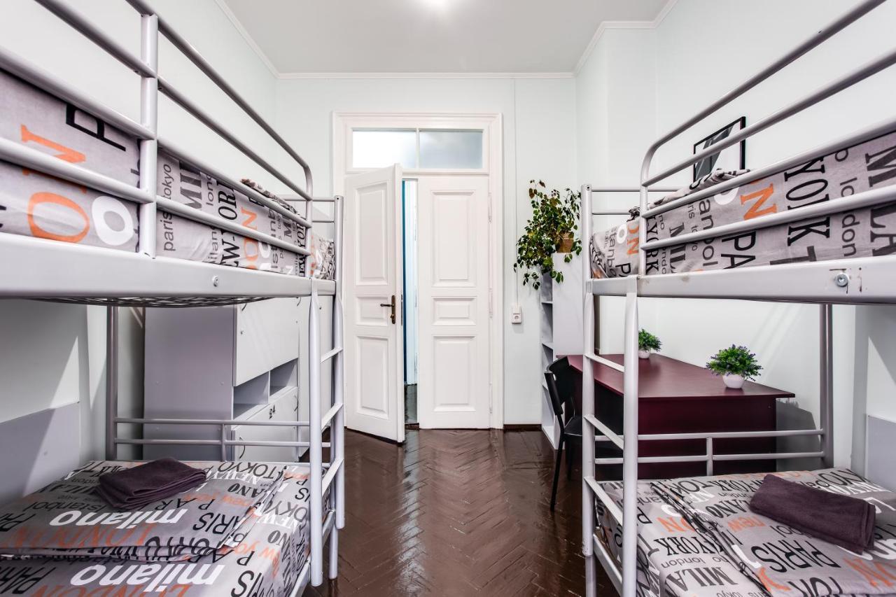 Mister Hostel Lviv Kültér fotó