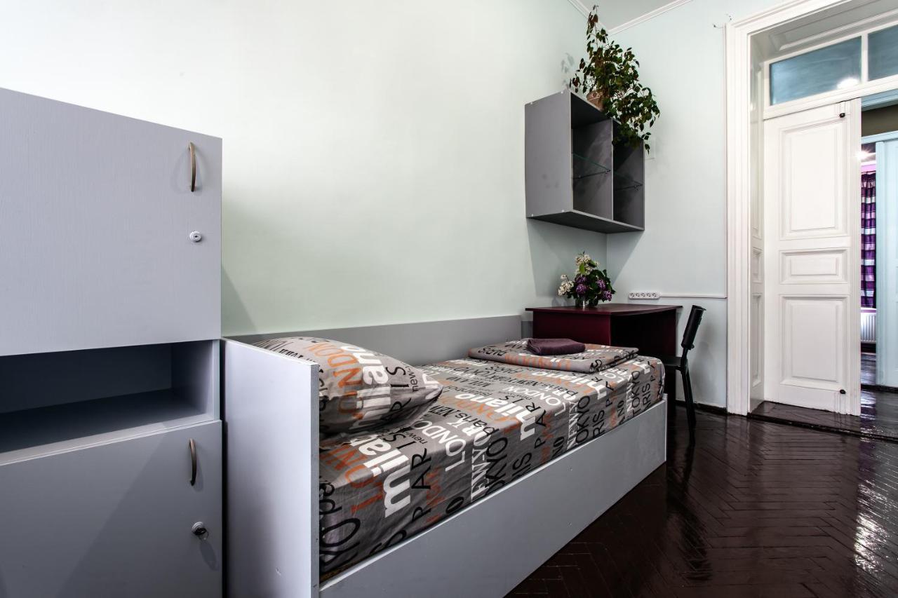 Mister Hostel Lviv Kültér fotó