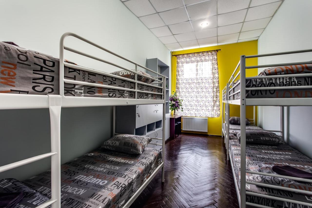 Mister Hostel Lviv Kültér fotó