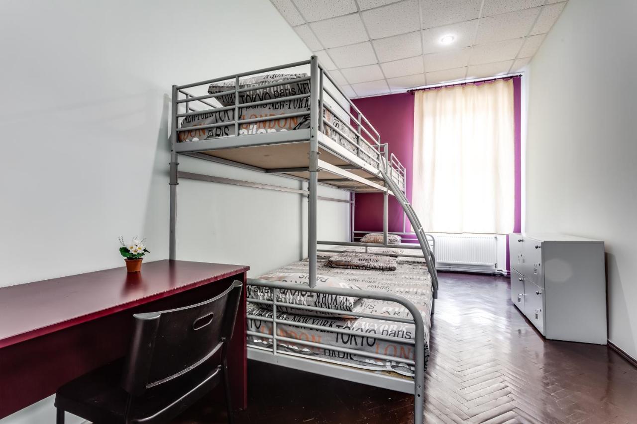Mister Hostel Lviv Kültér fotó